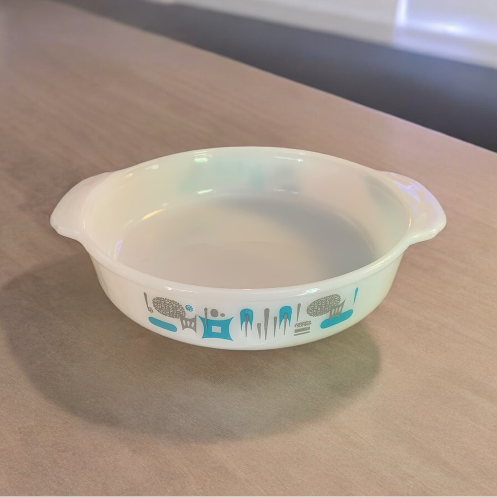 Vintage Anchor Hocking Fire King Atomic Blue Heaven 8.5" Round Casserole Baker